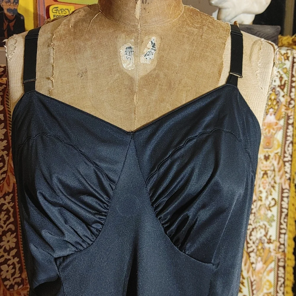 VTG Glamour Girl black Slip Dress chemise